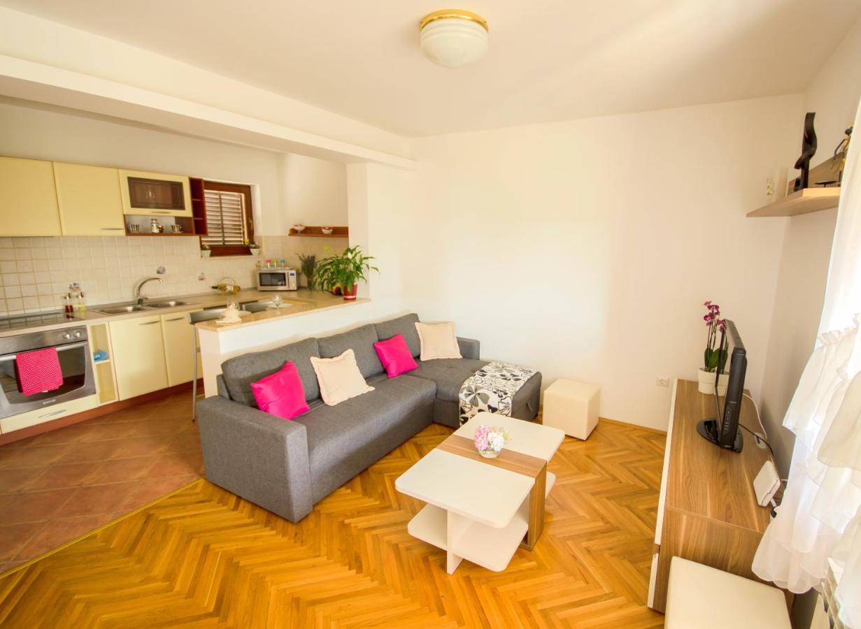 Apartment Ivis Vinkuran Exteriör bild